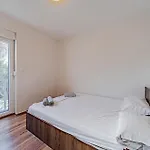 2 Bedroom Beautiful In Žuljana