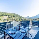 2 Bedroom Beautiful In *