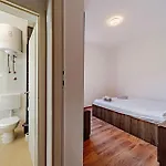 2 Bedroom Beautiful In アパート *