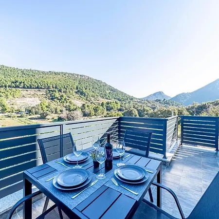 2 Bedroom Beautiful In *