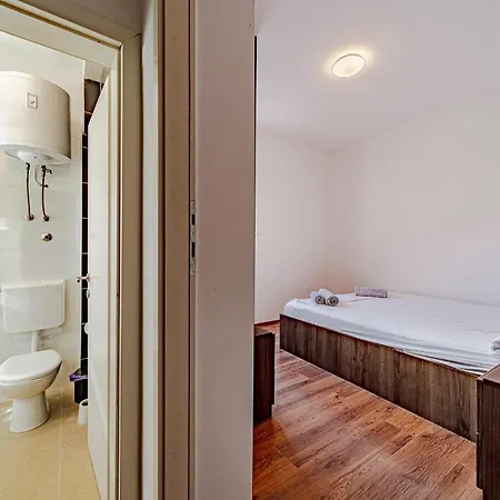 Stunning In With Wifi Lägenhet *